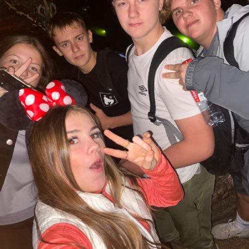 2bd8c592-6a18-45c1-a207-7e2a559f57ed1)