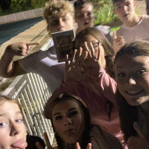 a151df6a-3196-4f2e-92db-a79d8bd1cf261)