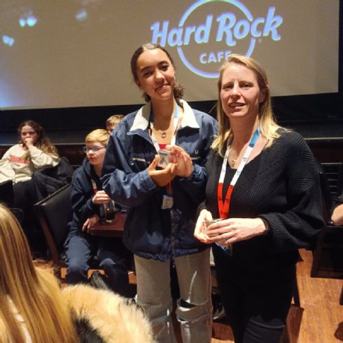 F81C70AB-0770-4B40-B6D0-DEEB90B251F3