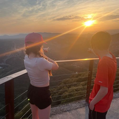 317ac0e8-79b2-454b-8fef-5e77bd42c50d3)