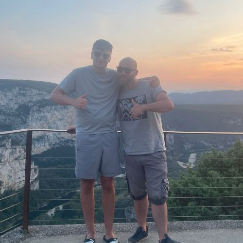 5759dff2-bcee-4581-847b-0cd929456f092)