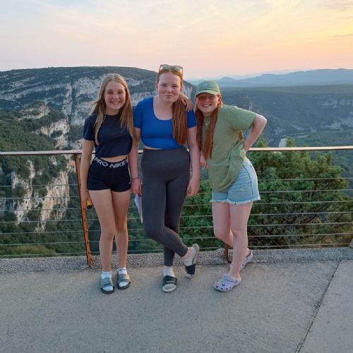 b588a564-a55c-42e3-8350-13e5835d04882)