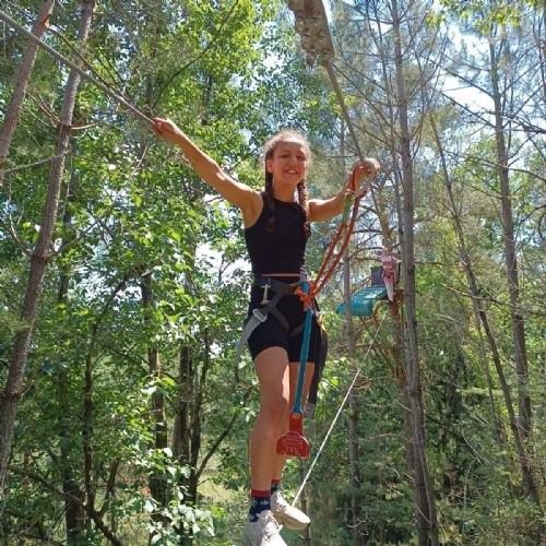 e076a908-10aa-4b5f-81fe-eb7bf5d667c12)