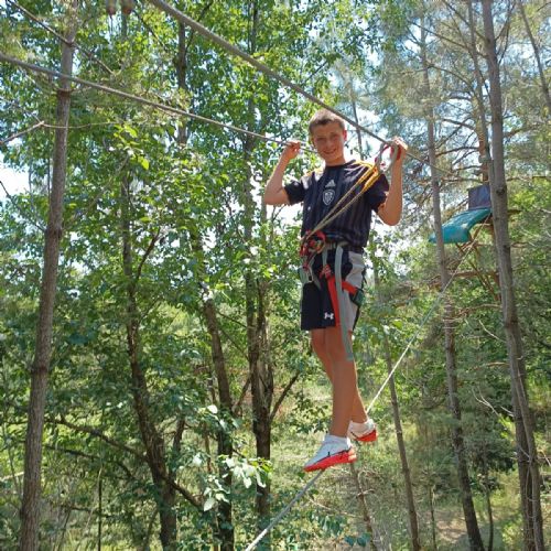 ea6c280a-eef8-420b-9dd4-94e13b7eb4552)