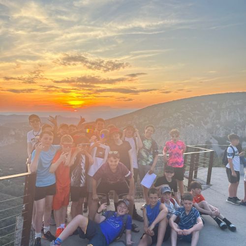 f5b73d15-e41b-4877-b069-a851cf9999cb2)